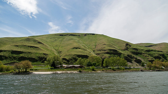 Wednesday (04/29) - Hells Canyon Jet Boat Tour of Snake River