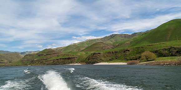 Wednesday (04/29) - Hells Canyon Jet Boat Tour of Snake River