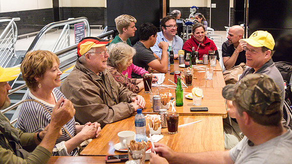 Thursday - Dinner at the airport with Mack's and de Swardt's