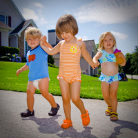 Pool Time with Anneliese & Friends