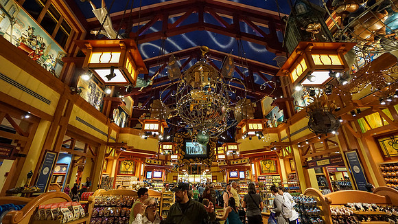 Downtown Disney - Tuesday (02/23)