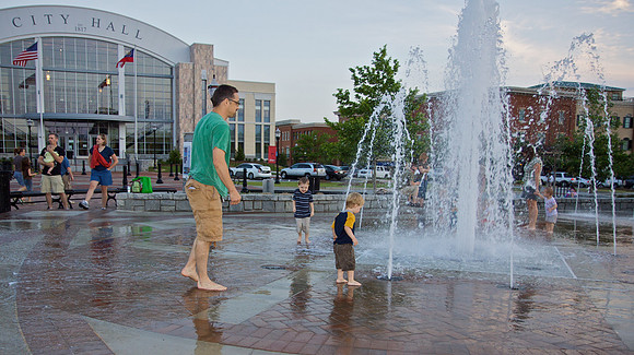 Saturday Night at Suwanee Town Center